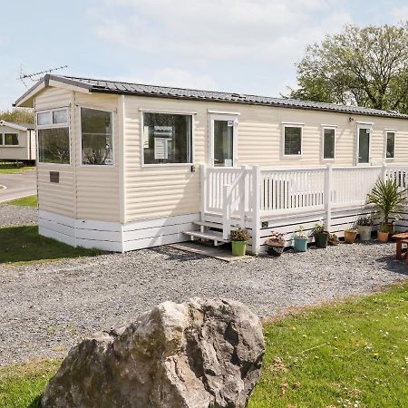 The Maples Vila Millom Exterior foto